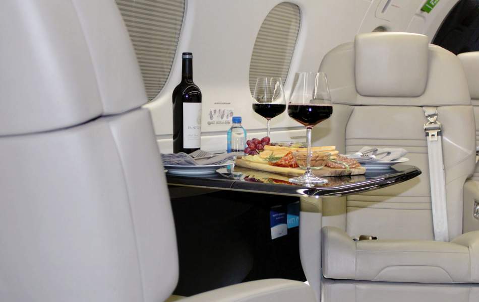 Embrarer Legacy 450 with AirSprint Fine Dining Experience