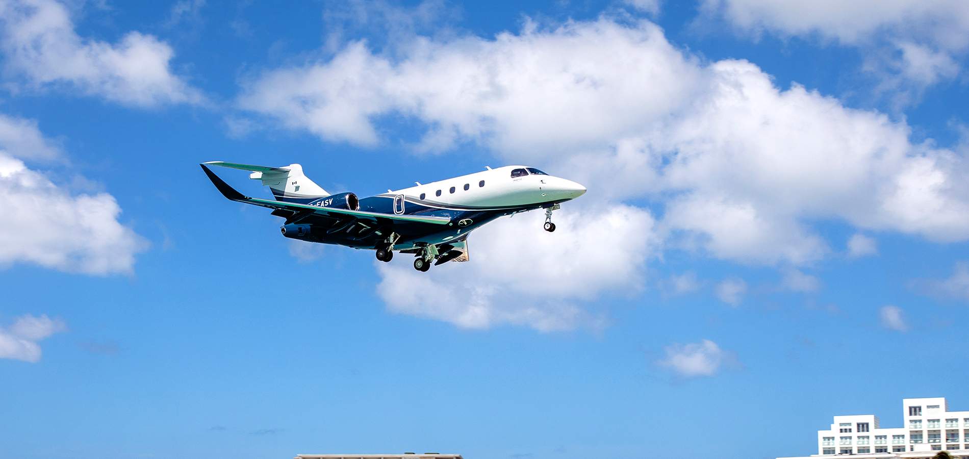 AirSprint Embraer Praetor 500 arriving to Sint Maarten