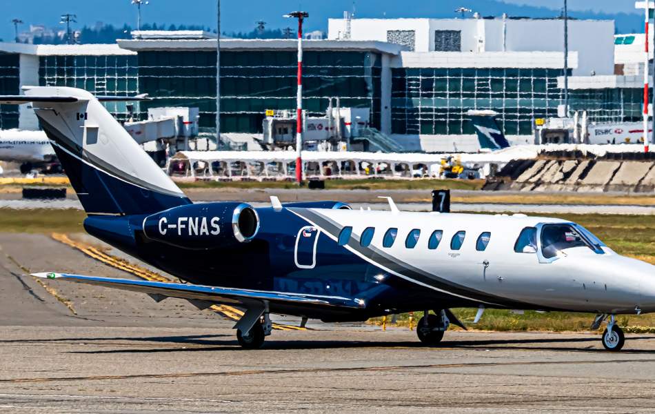 AirSprint Citation CJ3+ taxiing in Vancouver International Airport