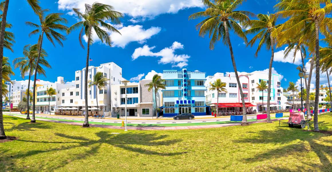 Art Deco Design at Miami Beach, Florida | AirSprint Private Aviation