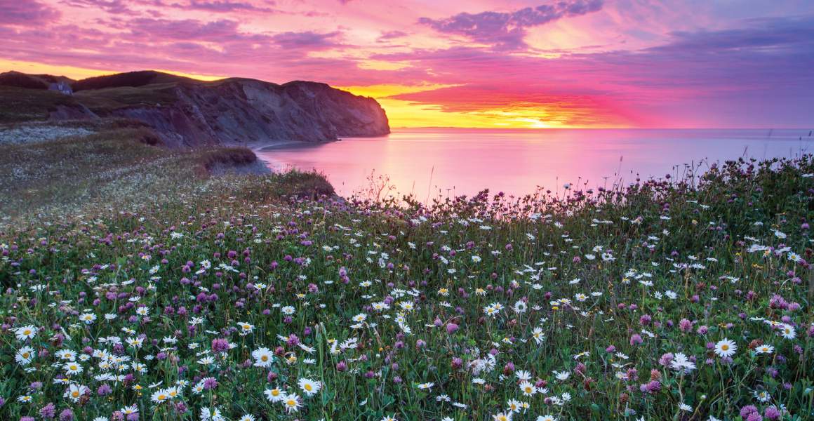 AirSprint | Coastline sunset at the Magdalen Islands 